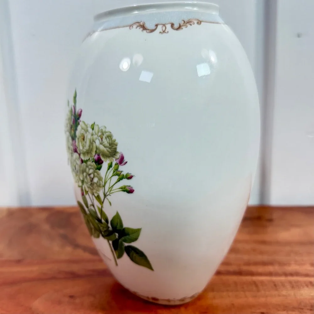 QUEENS Vase REDOUTES ROSES Fine Bone China Rosa Noisettiana 8